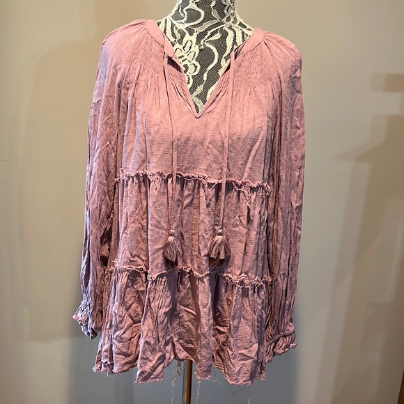 Cato Tops - Absolutely Stunning Distressed Top🌹Excellent Condition